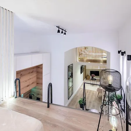 - Modern - Superb Style *