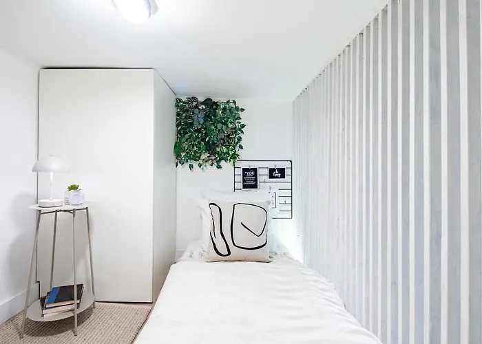 - Modern - Superb Style * Budapest