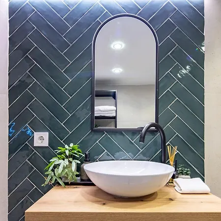 - Modern - Superb Style